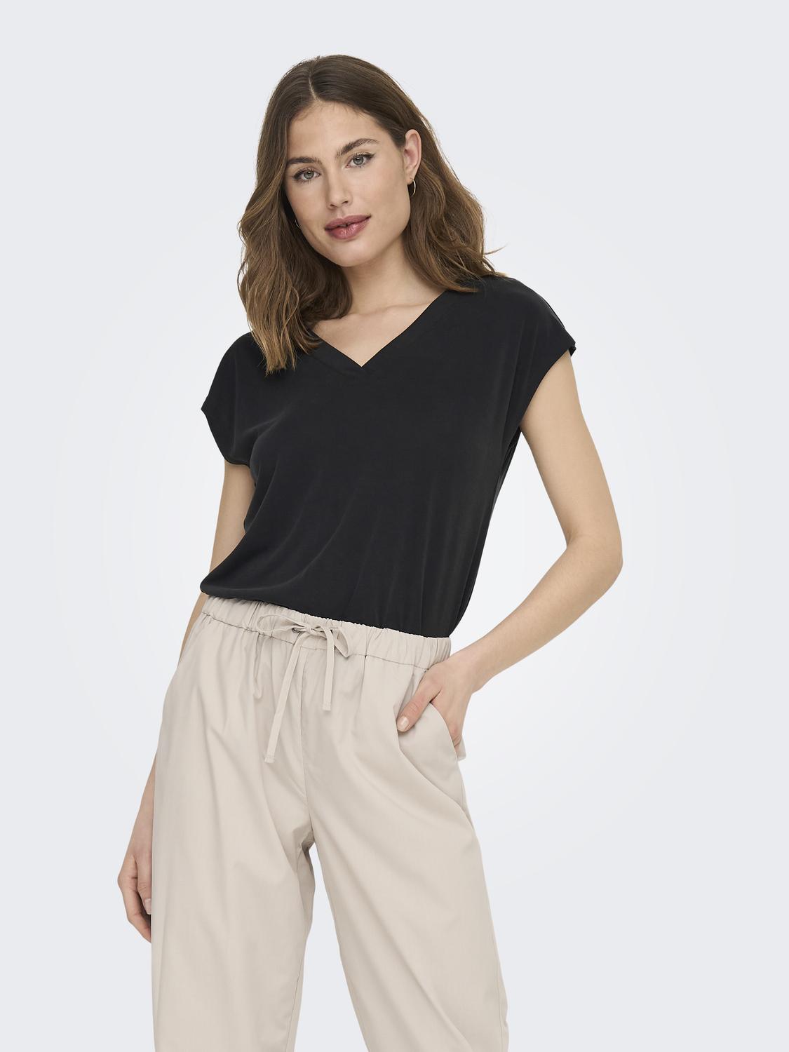 model_shot-front